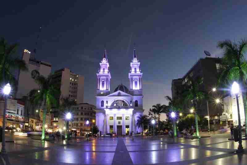 DATAPROM abre filial em Campos