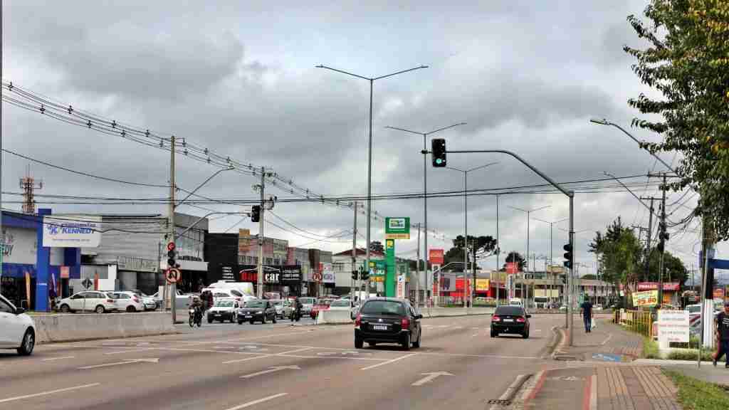 Dataprom leva mais inteligência ao trânsito de Pinhais com sistema semafórico moderno